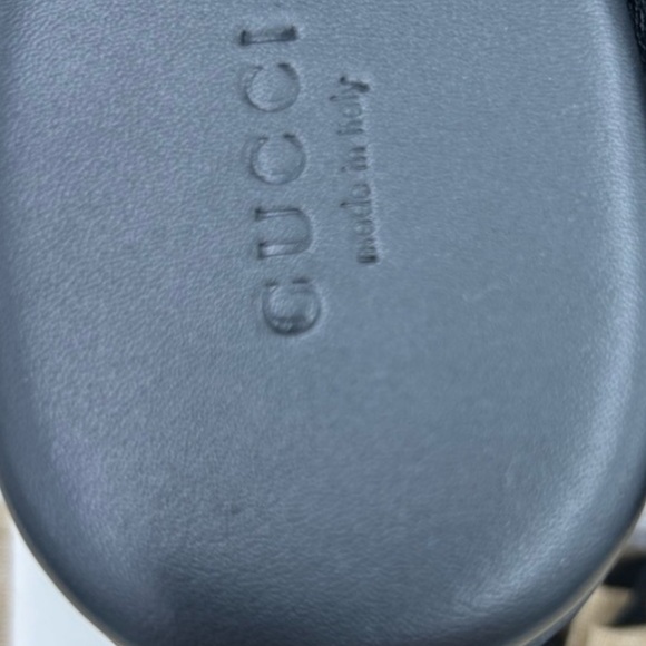 Gucci Leopard Print Mules with Gold Accents - Picture 7 of 7